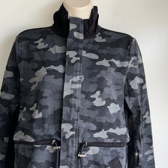 CAbi #3911 ATC Jacket Black Gray Camo Cinch Drawstring Waist Zip Military ~Small - Picture 6 of 14